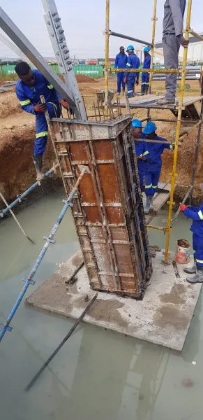 Preparations for Pylon foundation concrete